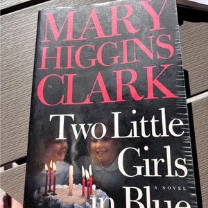 Mary Higgins Clark 'Two Little Girls in Blue' Book